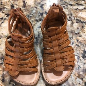 Old navy camel colored gladiator sandals
